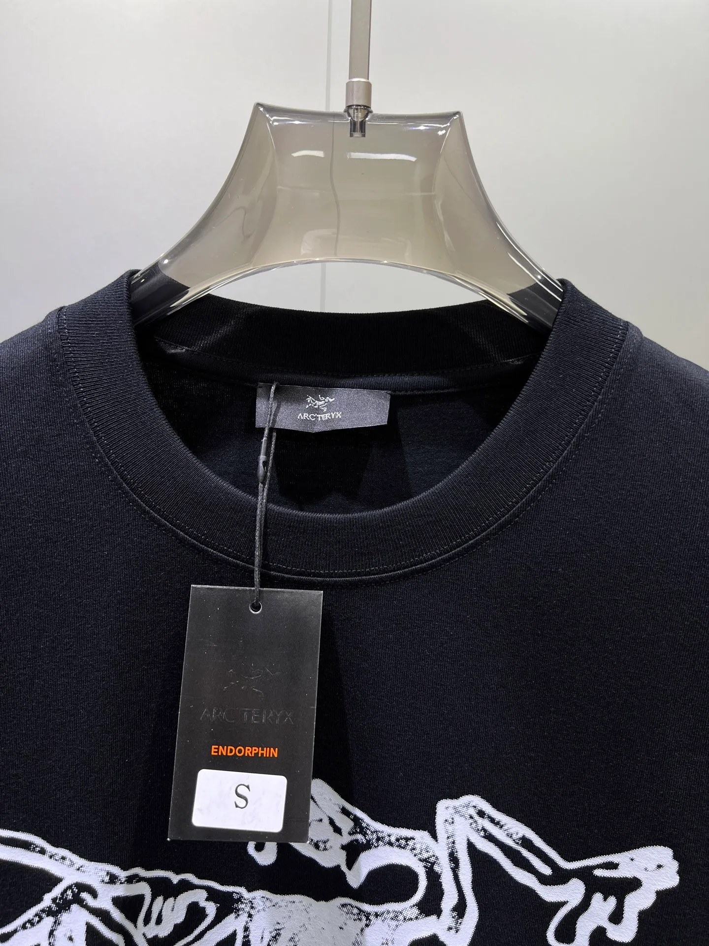 arcteryx🌟New Arrival T T Hot Sale 99 🐎🐎Size：S-XXL Black White 2 （Size ） Size S 110 54 69 21 M 114 56 71 22 L 118 58 73 22 XL 122 60 75 23 2XL 126 62 77 23